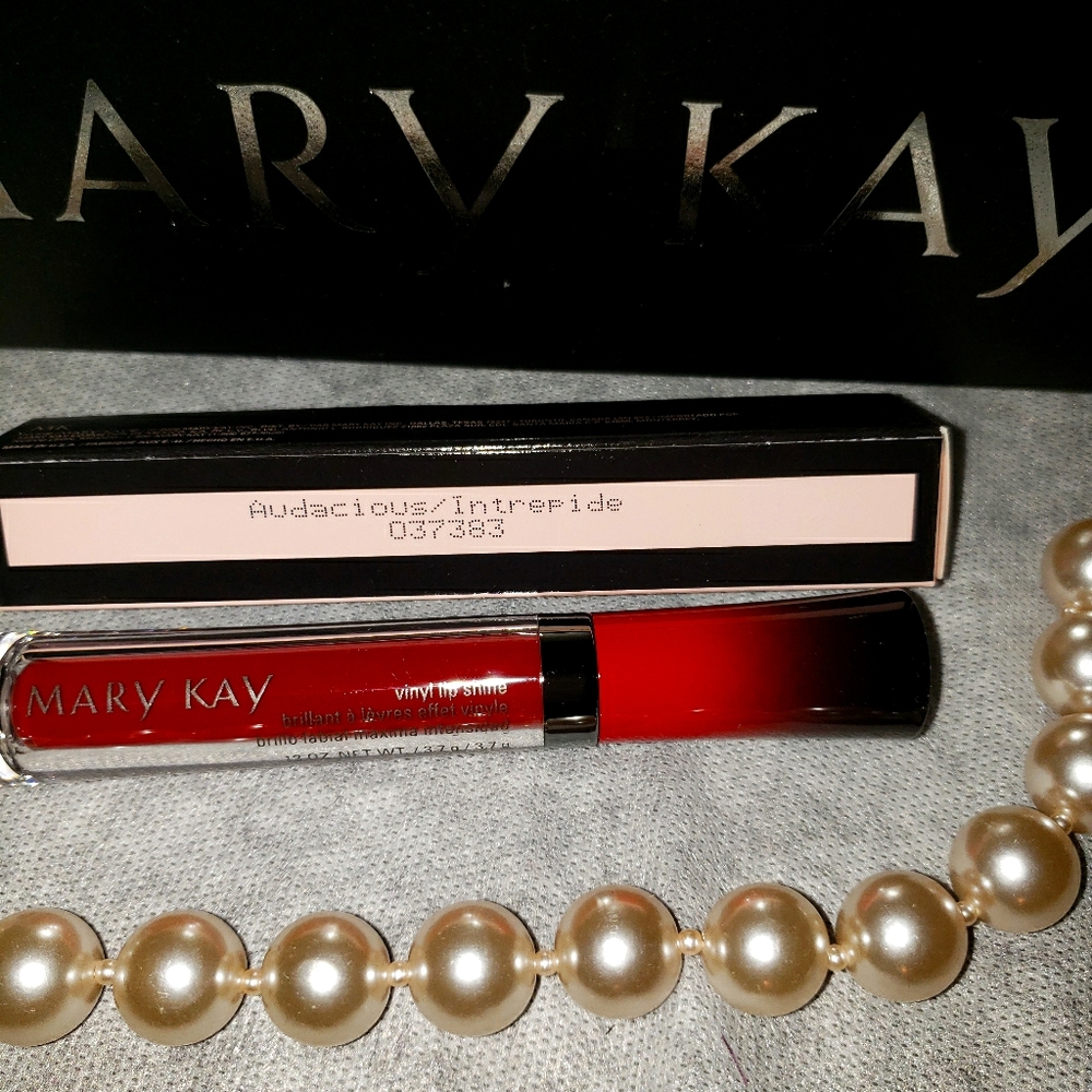 Mary Kay AUDACIOUS LIPGLOSS
